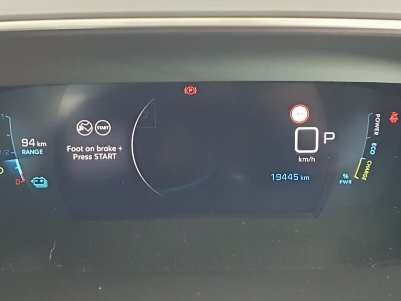 More views of Peugeot 208