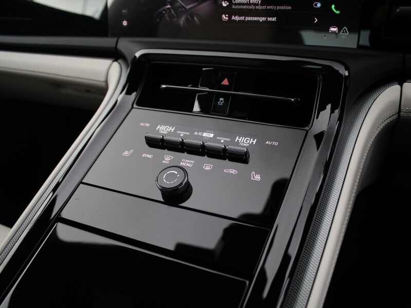 More views of Porsche Panamera