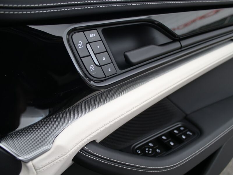 More views of Porsche Panamera