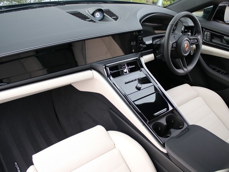 More views of Porsche Panamera