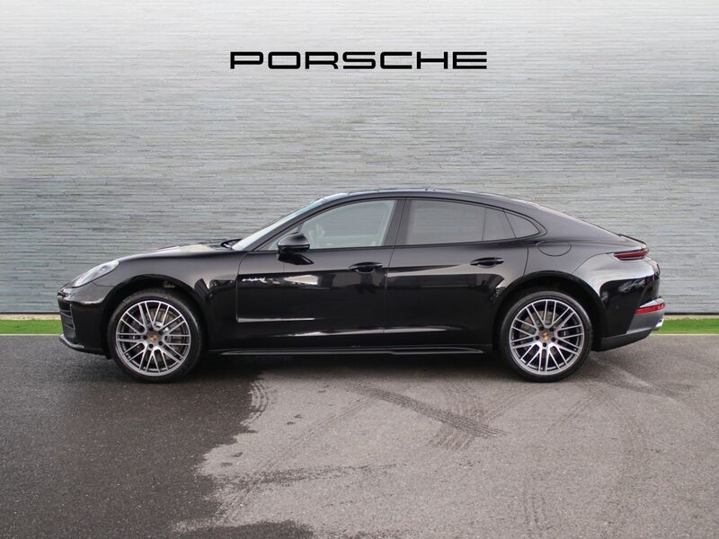 More views of Porsche Panamera