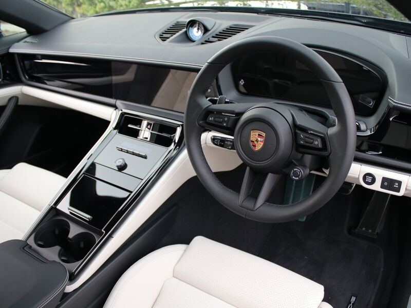 More views of Porsche Panamera