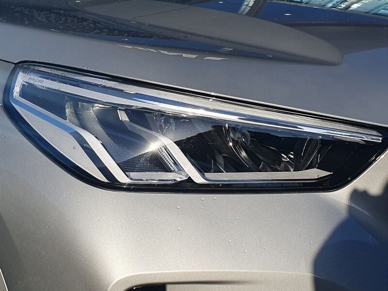 More views of BMW X1