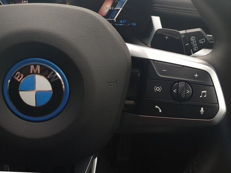 More views of BMW X1