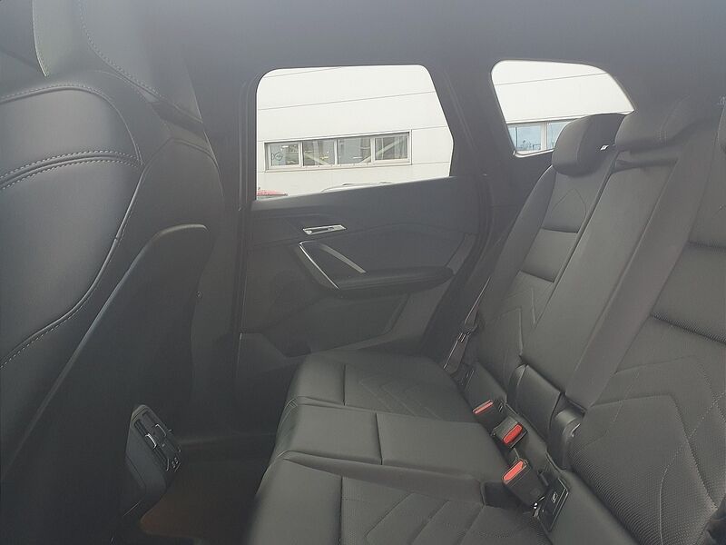 More views of BMW X1