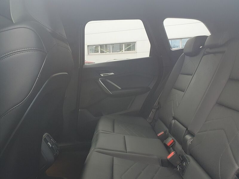 More views of BMW X1