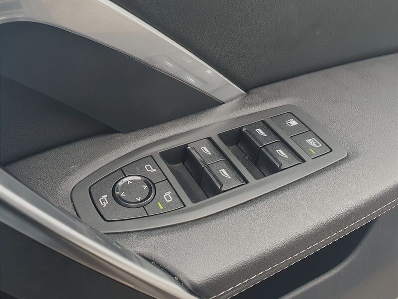 More views of BMW X1