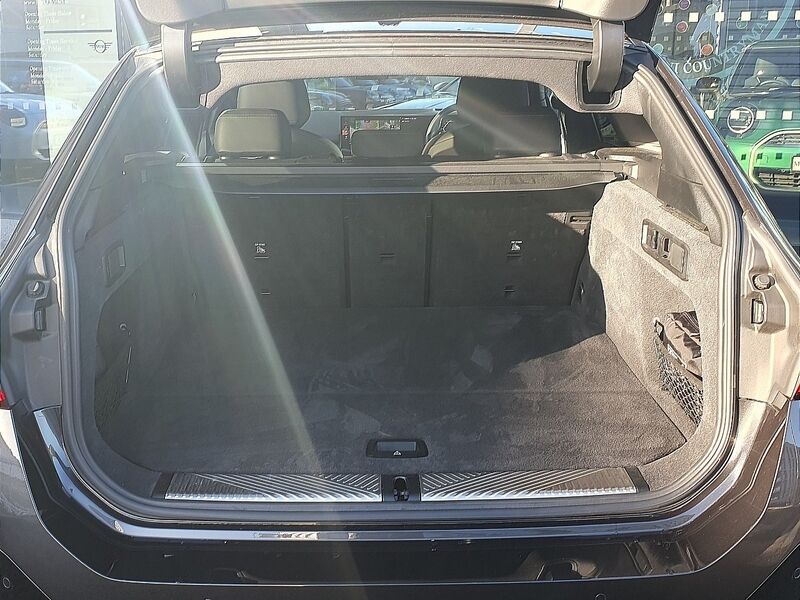 More views of BMW 5-Series