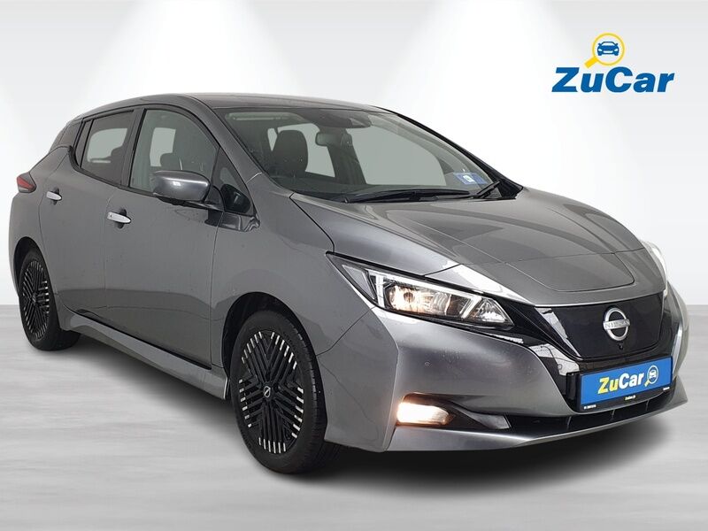 More views of Nissan Leaf