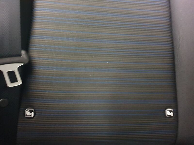 More views of Nissan Leaf