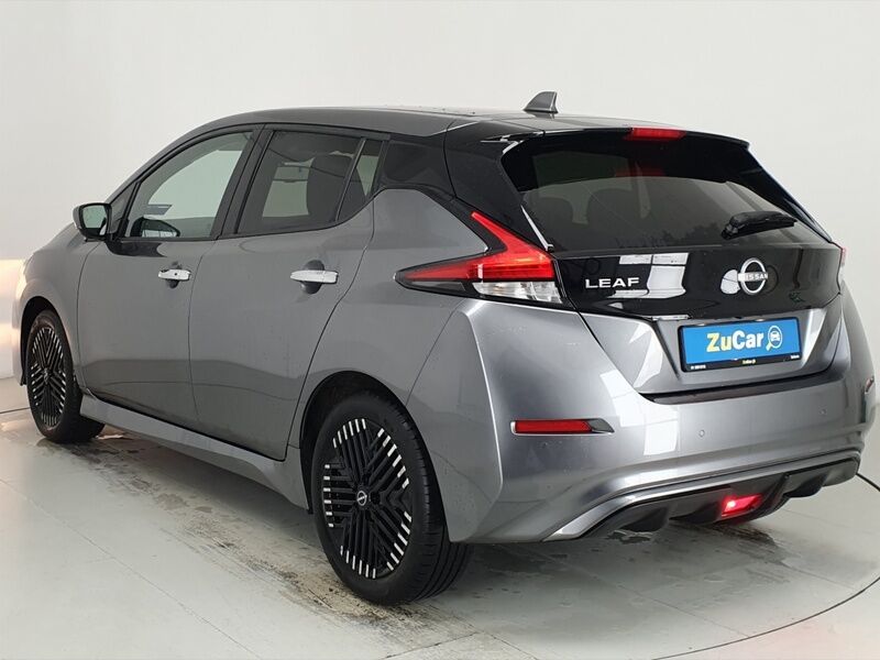 More views of Nissan Leaf