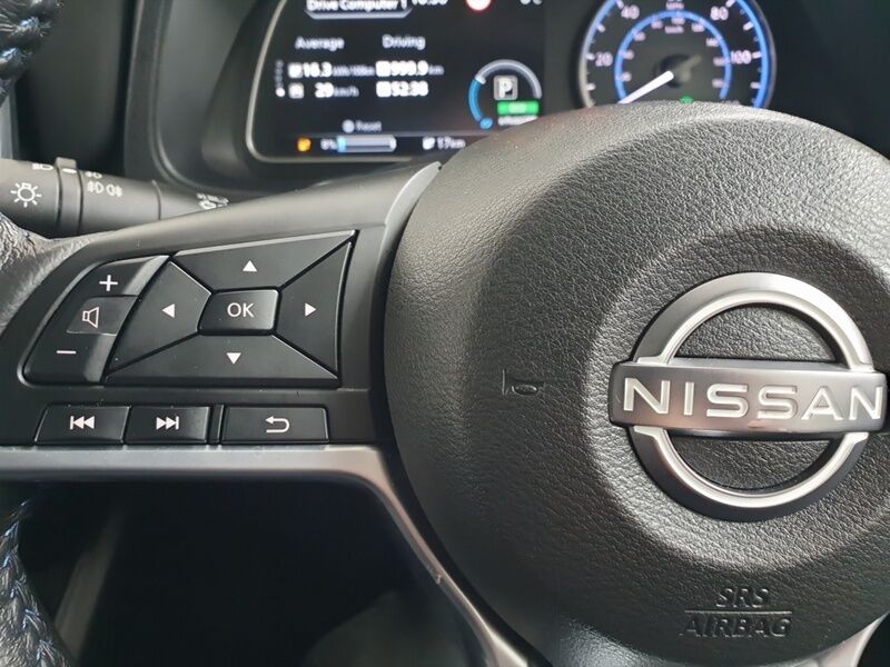 More views of Nissan Leaf