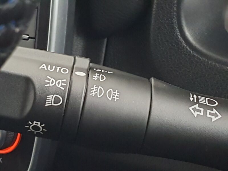 More views of Nissan Leaf