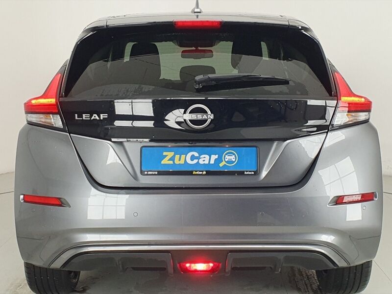 More views of Nissan Leaf