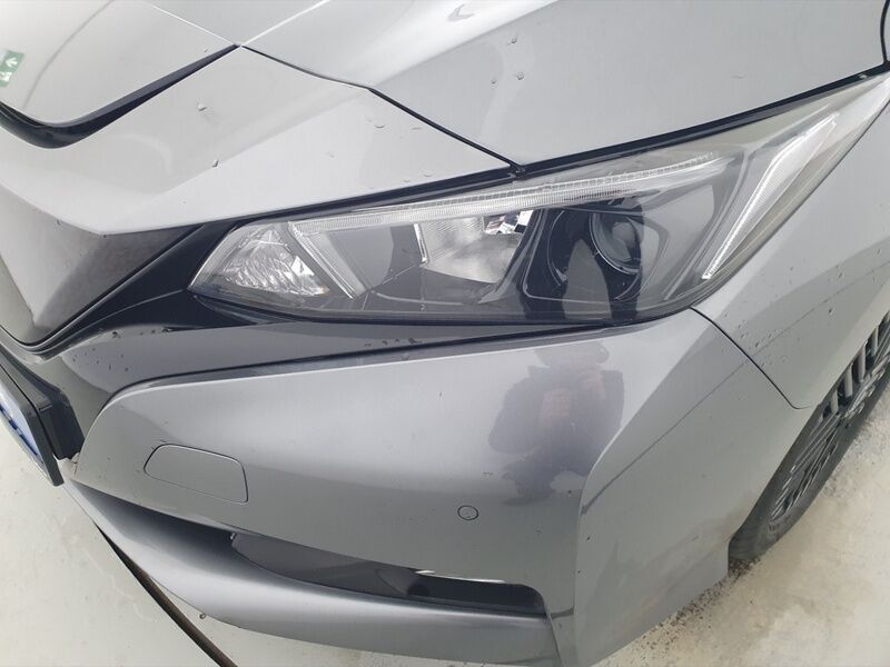 More views of Nissan Leaf