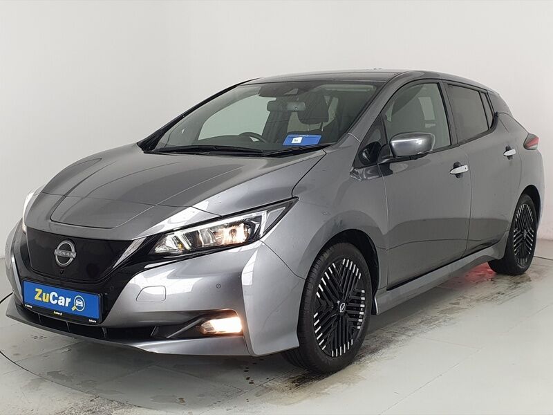 More views of Nissan Leaf