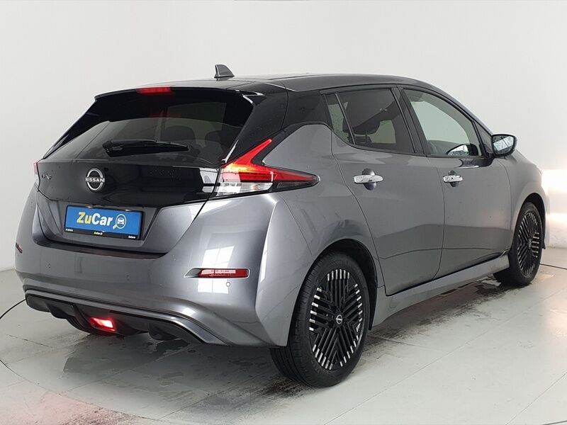 More views of Nissan Leaf