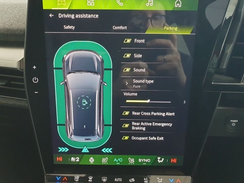 More views of Renault Scenic