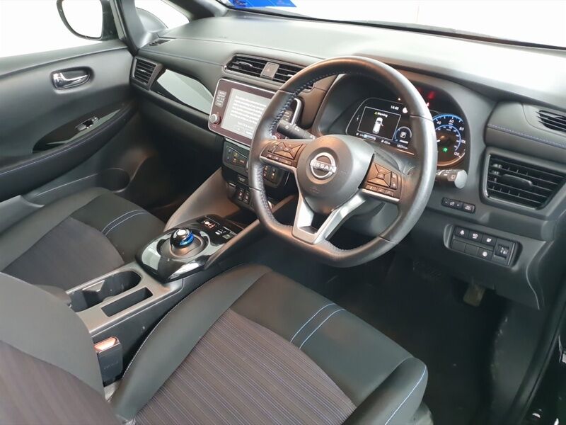 More views of Nissan Leaf