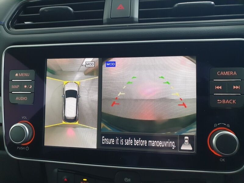 More views of Nissan Leaf