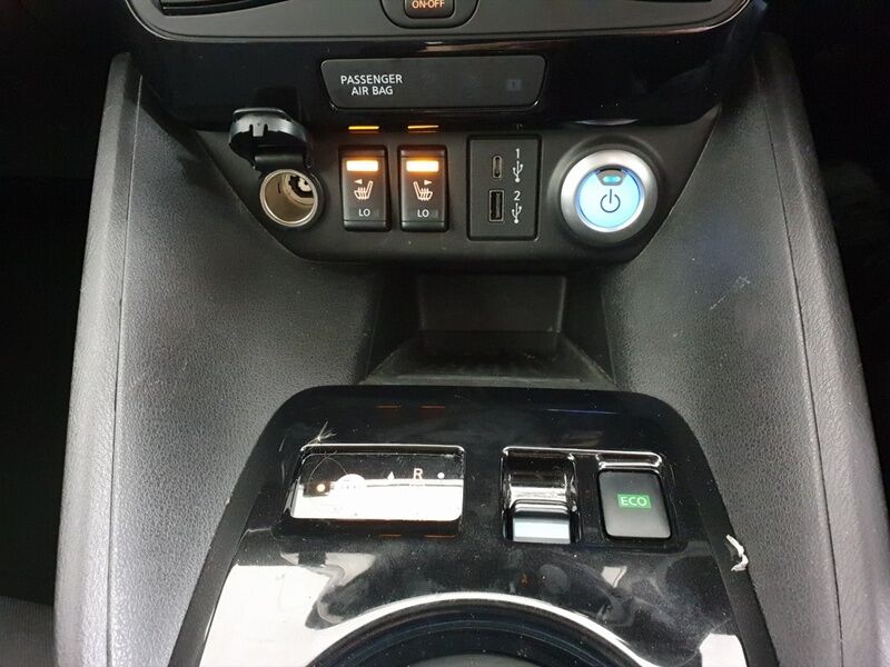 More views of Nissan Leaf