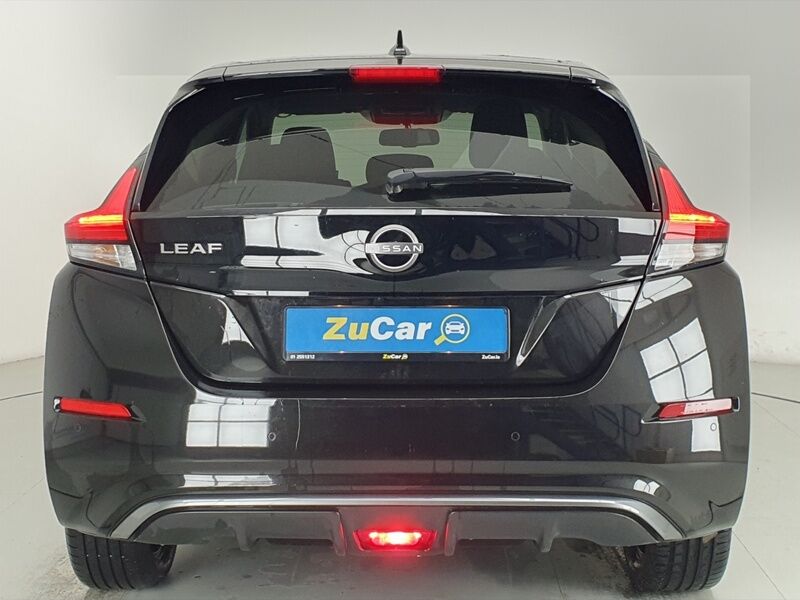 More views of Nissan Leaf