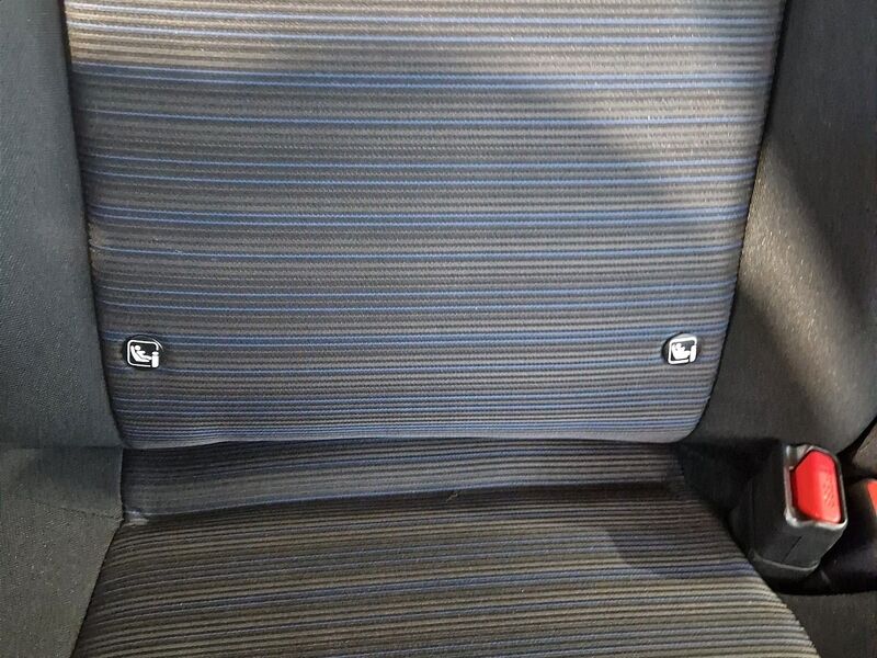 More views of Nissan Leaf