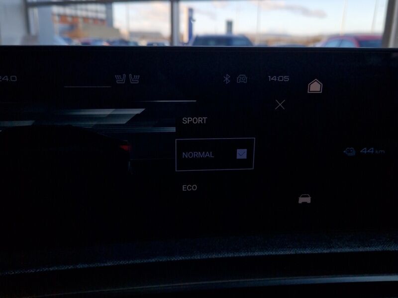 More views of Peugeot 3008