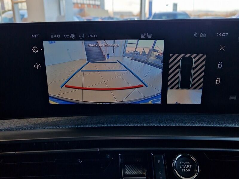 More views of Peugeot 3008