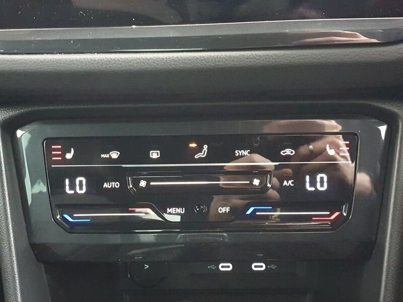 More views of Volkswagen Tiguan