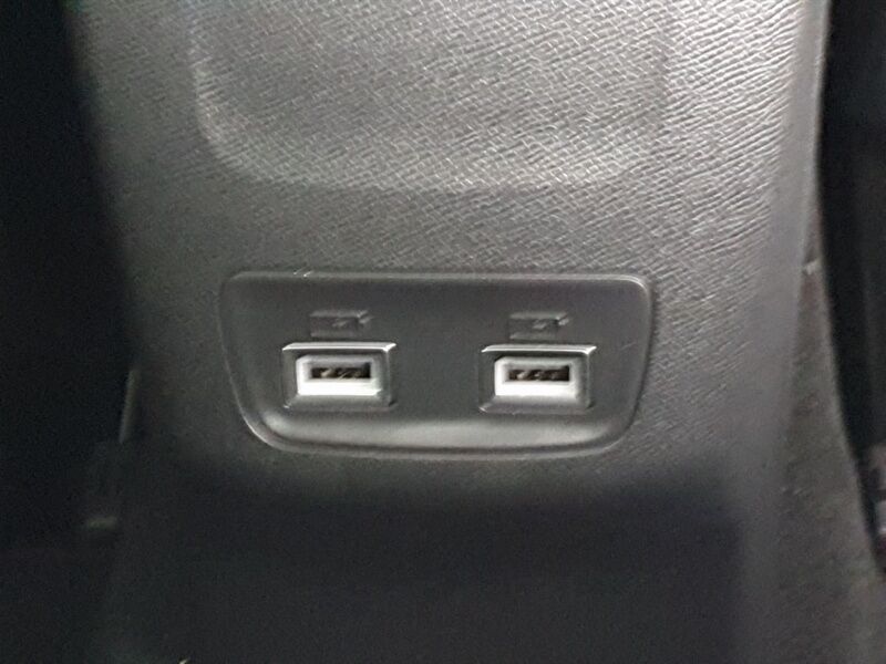 More views of Peugeot 208