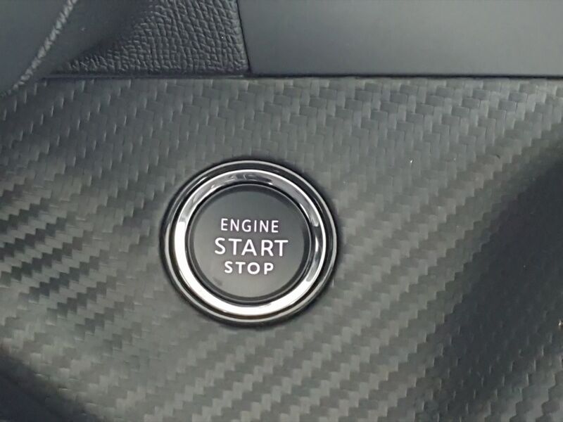 More views of Peugeot 208