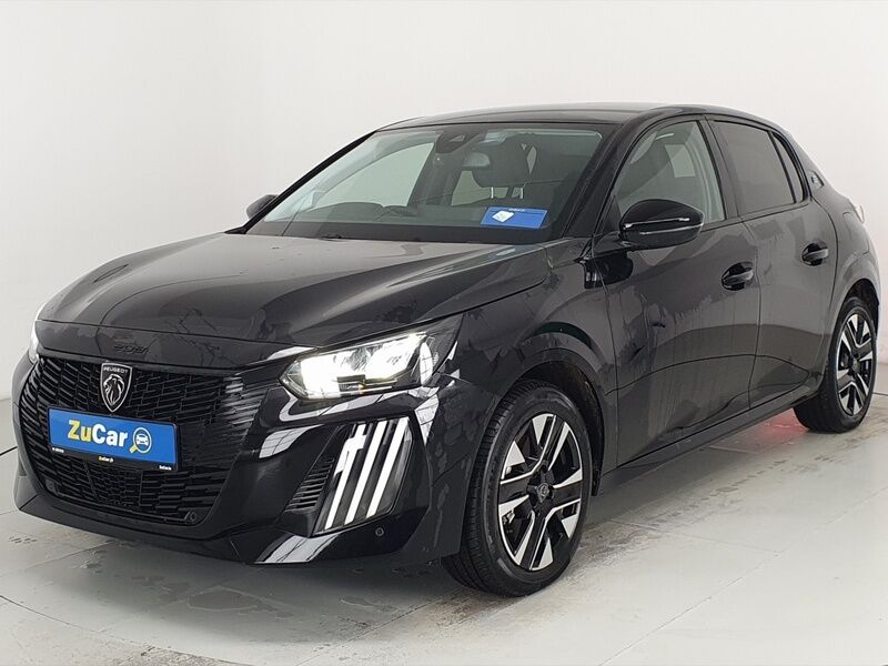 More views of Peugeot 208