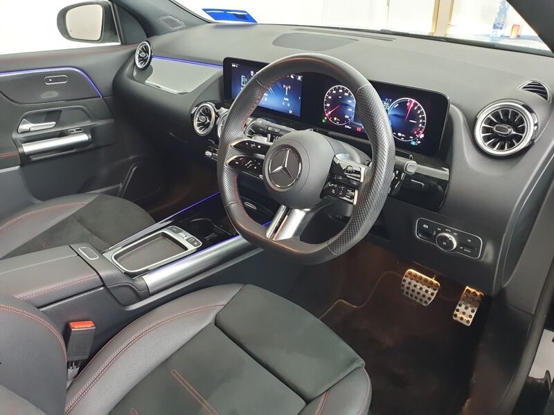 More views of Mercedes-Benz GLA