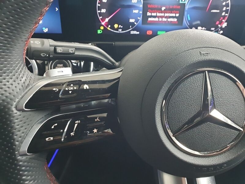 More views of Mercedes-Benz GLA