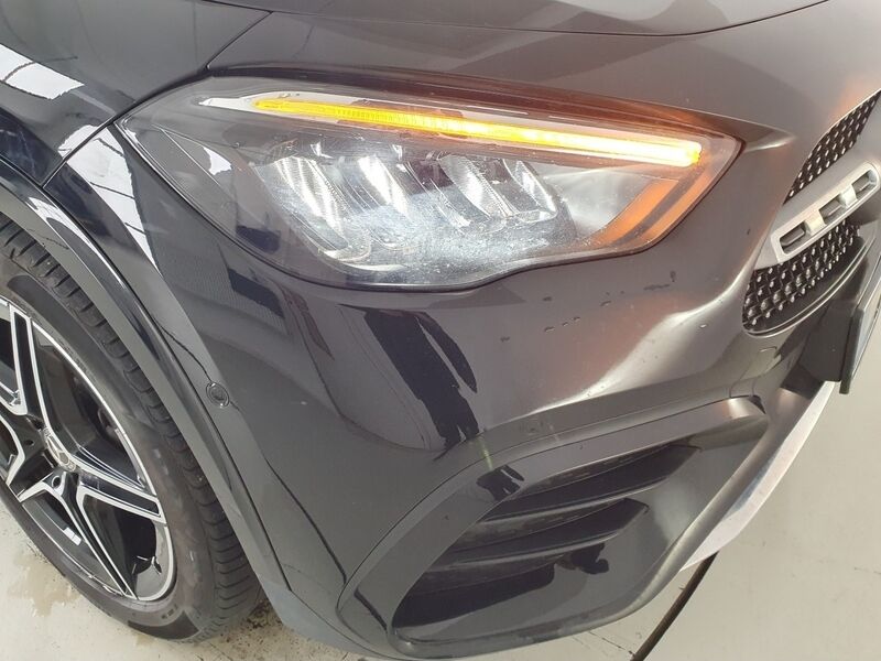 More views of Mercedes-Benz GLA