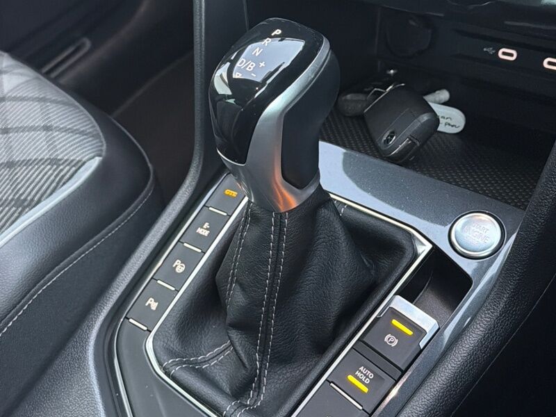 More views of Volkswagen Tiguan