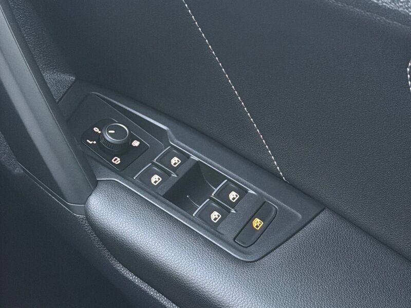 More views of Volkswagen Tiguan