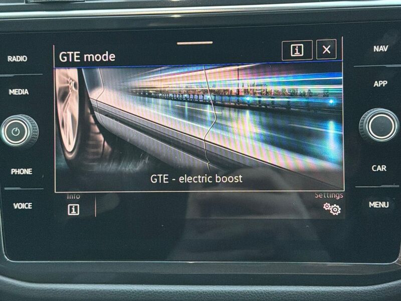 More views of Volkswagen Tiguan