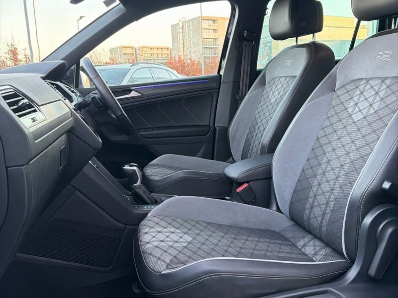 More views of Volkswagen Tiguan