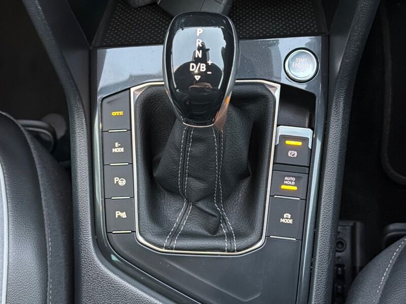 More views of Volkswagen Tiguan