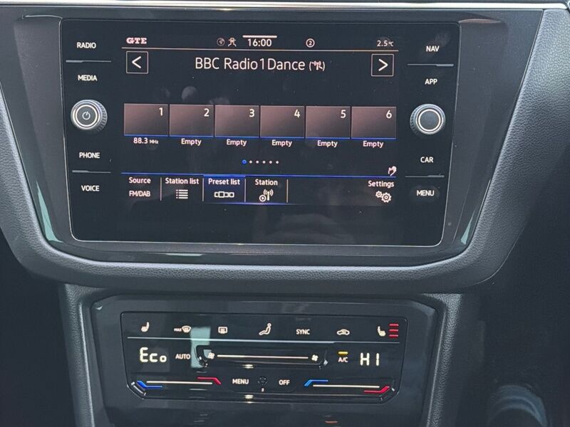 More views of Volkswagen Tiguan