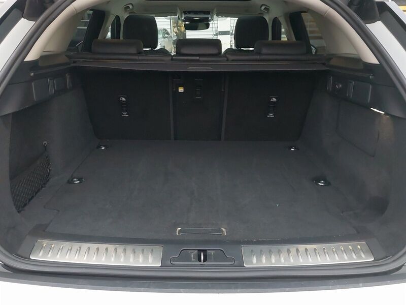 More views of Land Rover Range Rover Velar