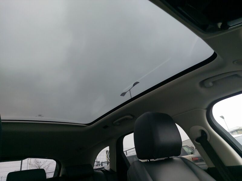 More views of Land Rover Range Rover Velar