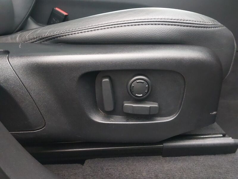 More views of Land Rover Range Rover Velar