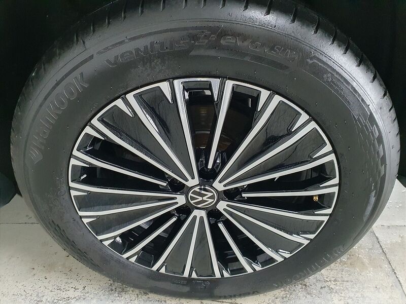 More views of Volkswagen Tiguan