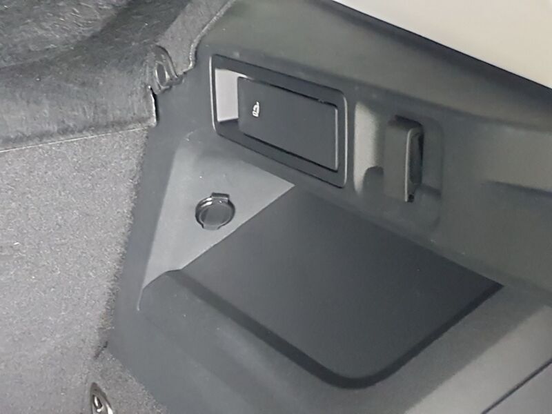 More views of Volkswagen Tiguan