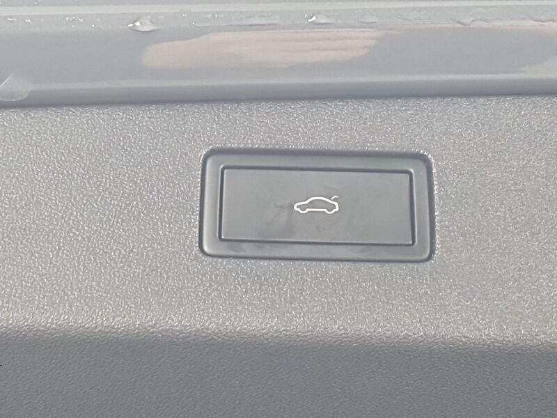 More views of Volkswagen Tiguan