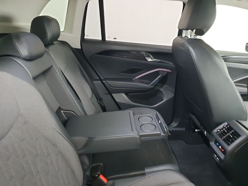 More views of Volkswagen Tiguan