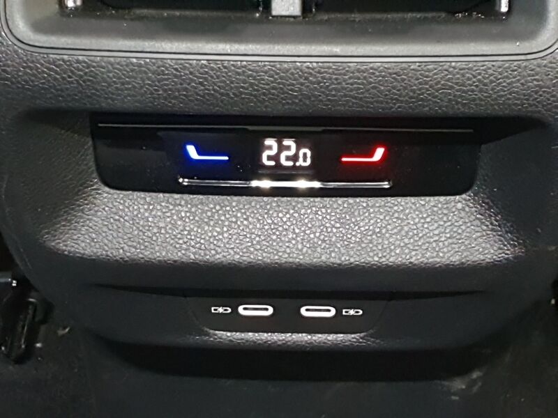 More views of Volkswagen Tiguan